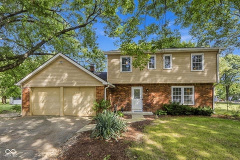 Photo of 8330 Dove Court, Indianapolis, IN 46256 (MLS # 22125864)