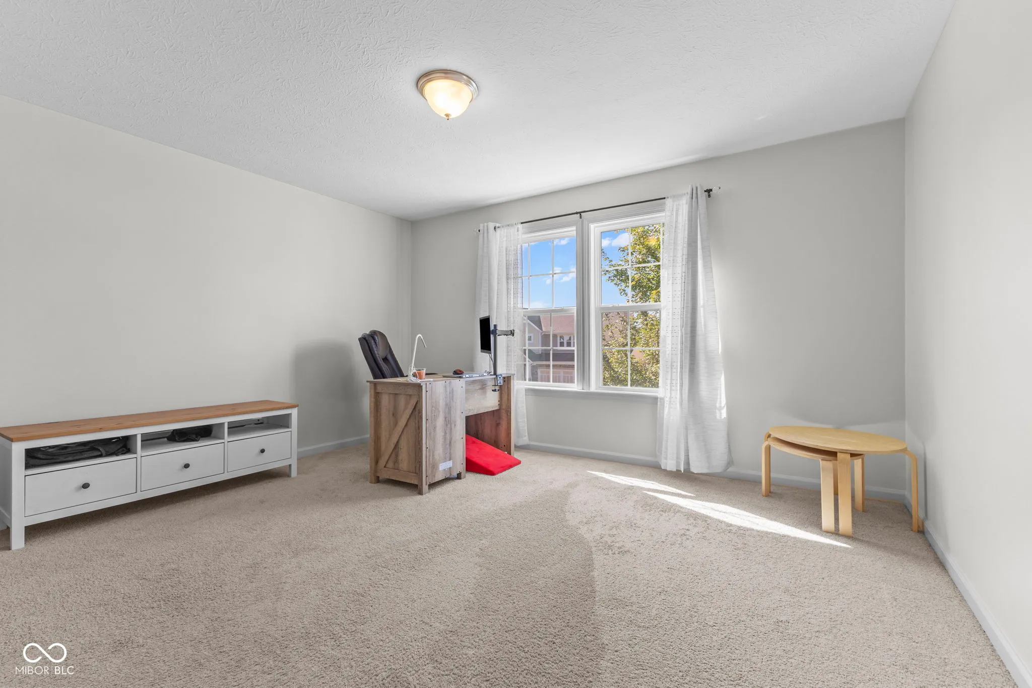 Whitestown, Indiana 46075, United States, 4 Bedrooms Bedrooms, ,3 BathroomsBathrooms,Residential,Active,202080