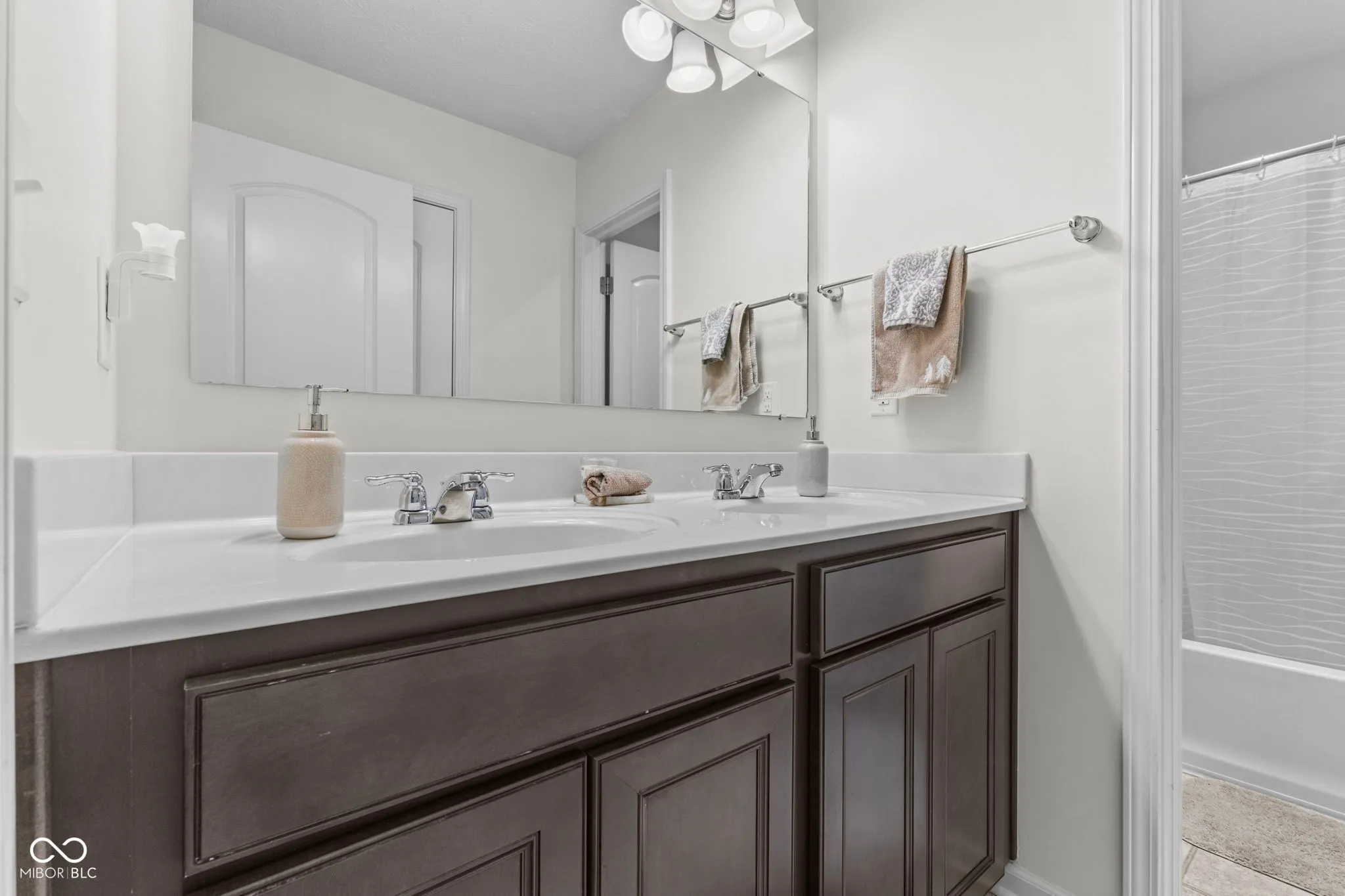 Whitestown, Indiana 46075, United States, 4 Bedrooms Bedrooms, ,3 BathroomsBathrooms,Residential,Active,202080