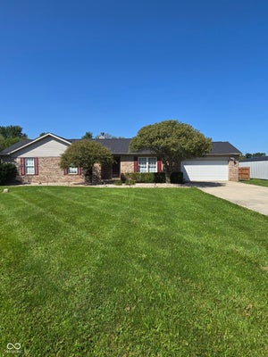 104 DIVISION DR, TIPTON, IN 46072 - Image d2ec9745365d2d0c3093a41eeedd7c0a/3323929397