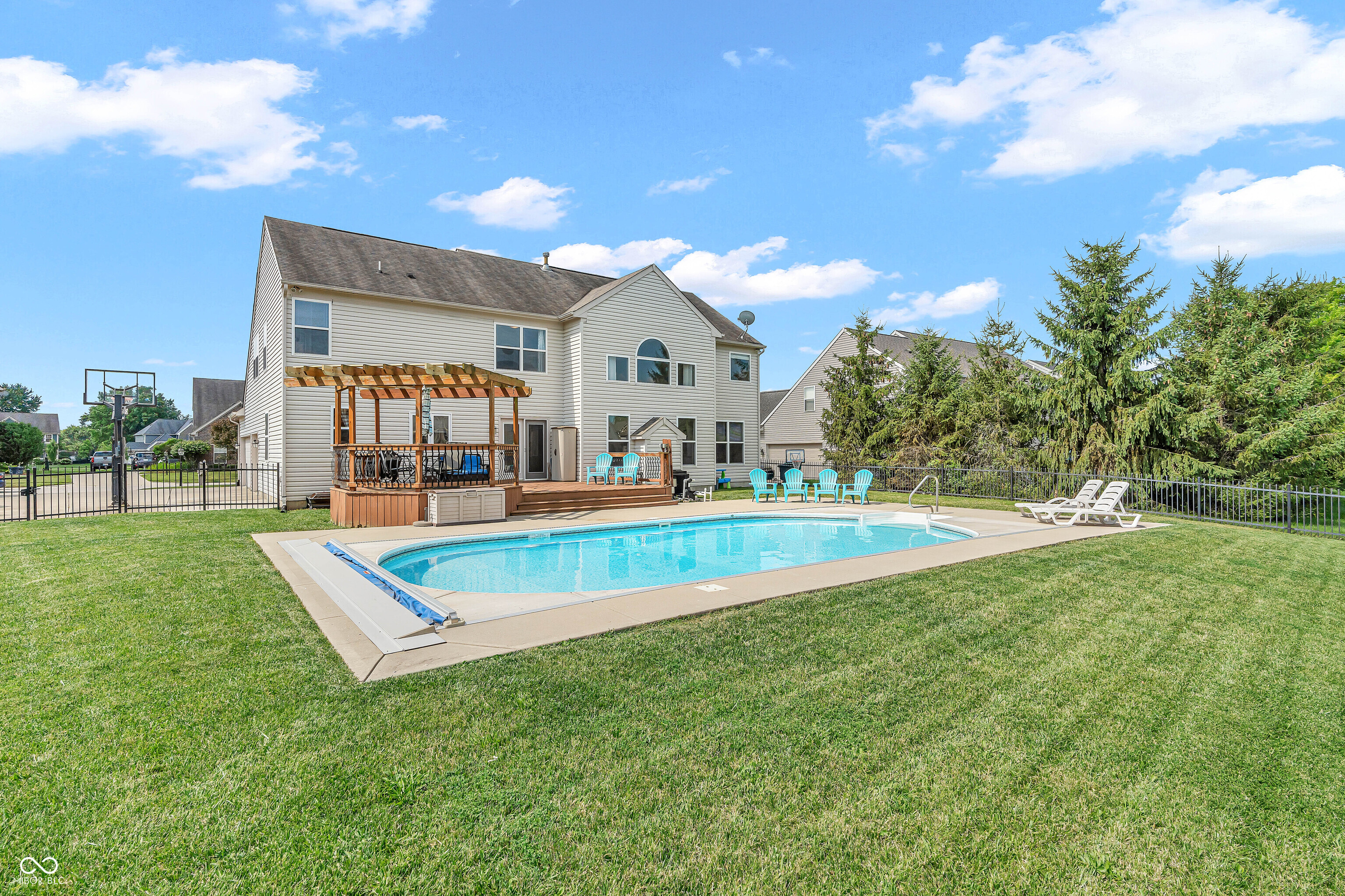 7830 Cross Creek
