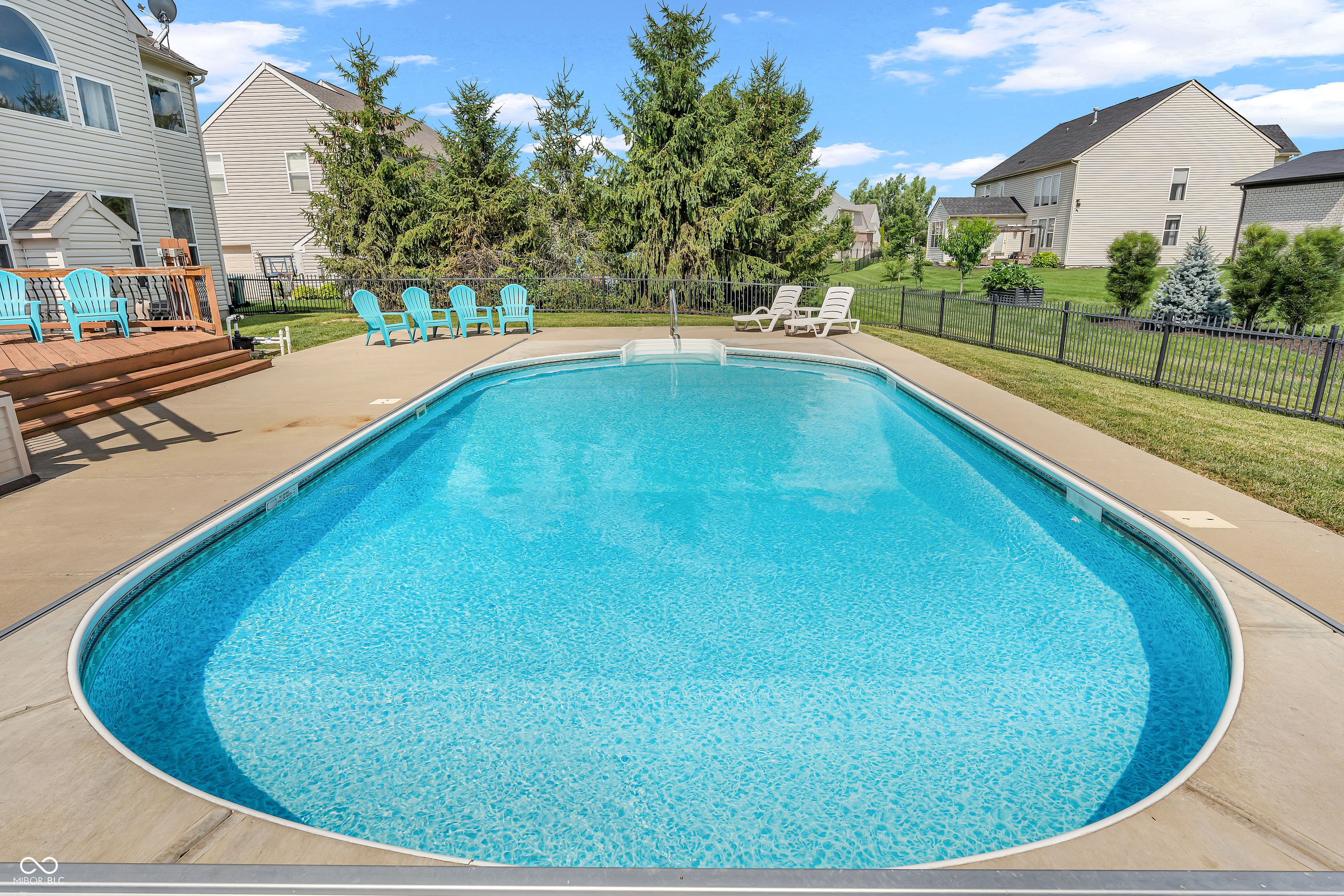 7830 Cross Creek