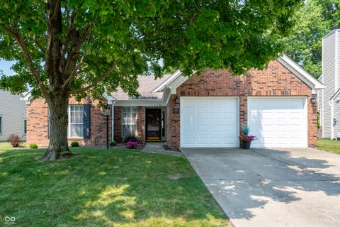 Photo of 11416 Charleston Parkway, Fishers, IN 46038 (MLS # 22112703)