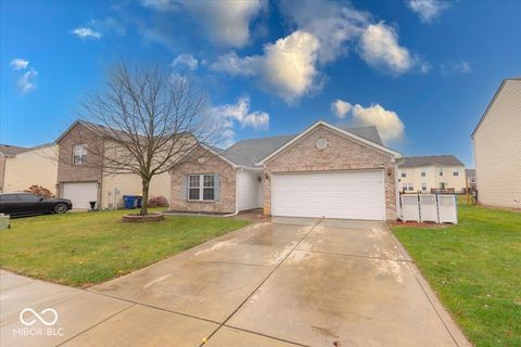 Photo of 6247 Teacup Drive, Indianapolis, IN 46235 (MLS # 22074571)