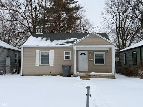 Photo of 1925 N Linwood Avenue, Indianapolis, IN 46218 (MLS # 22084011)