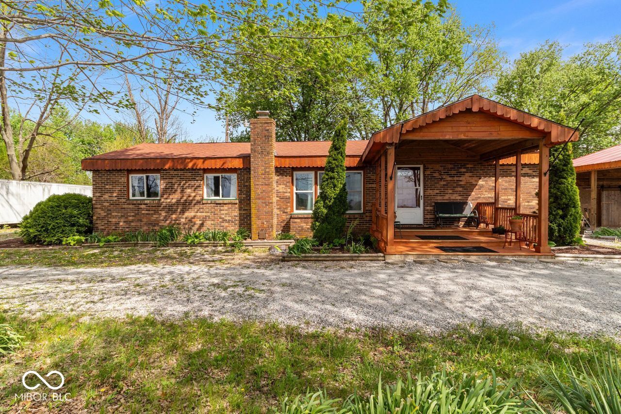 1591 S Graveyard Road