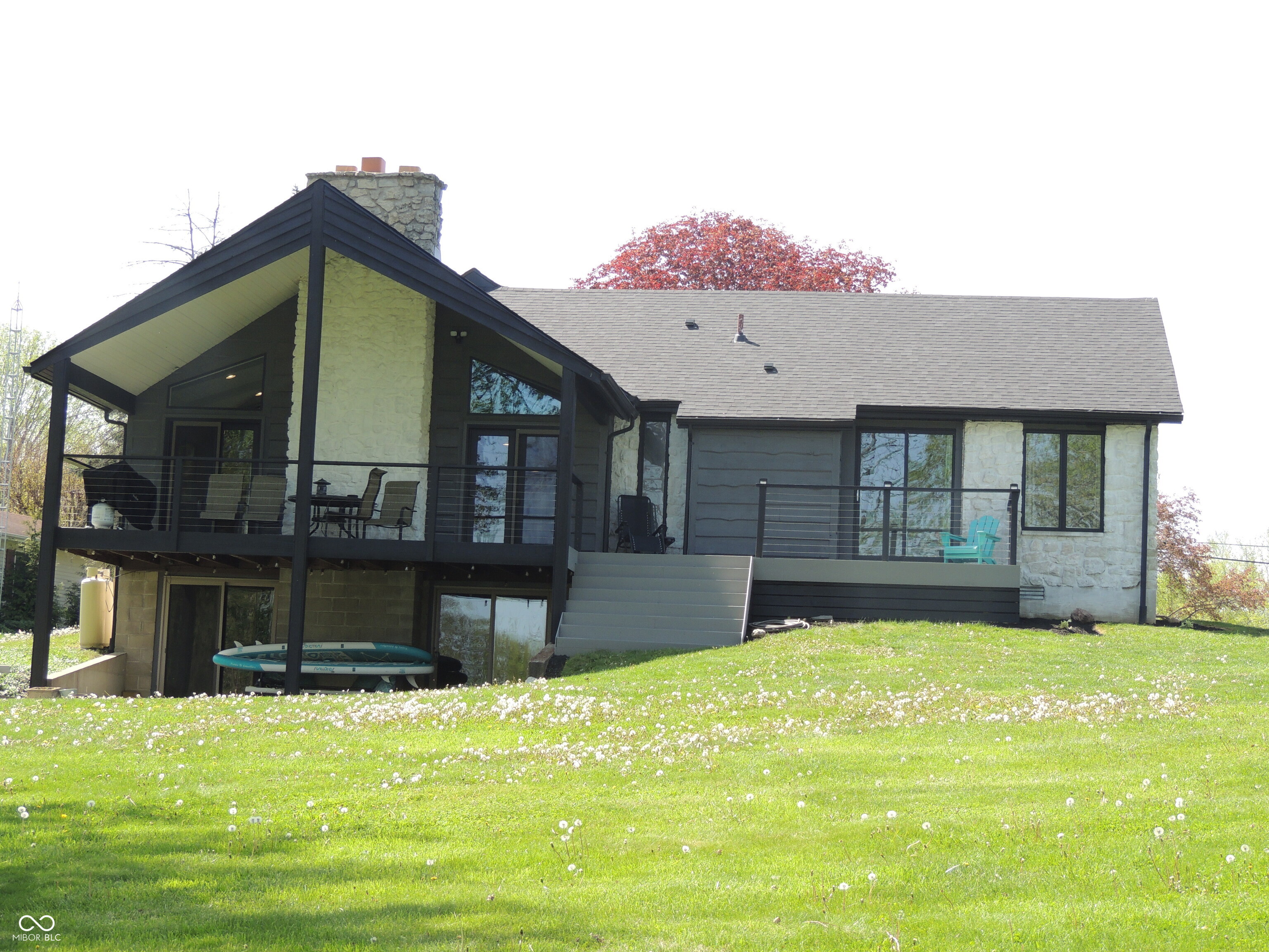 282 W Santee Drive