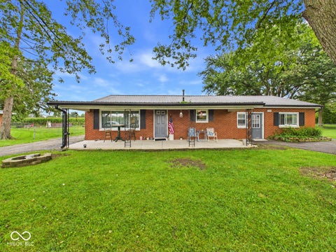 Photo for 2868 E State Road 236
