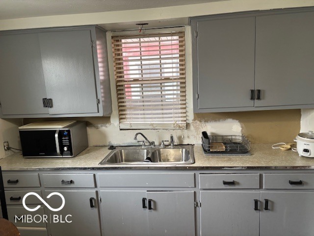 3236 S Emerson Avenue