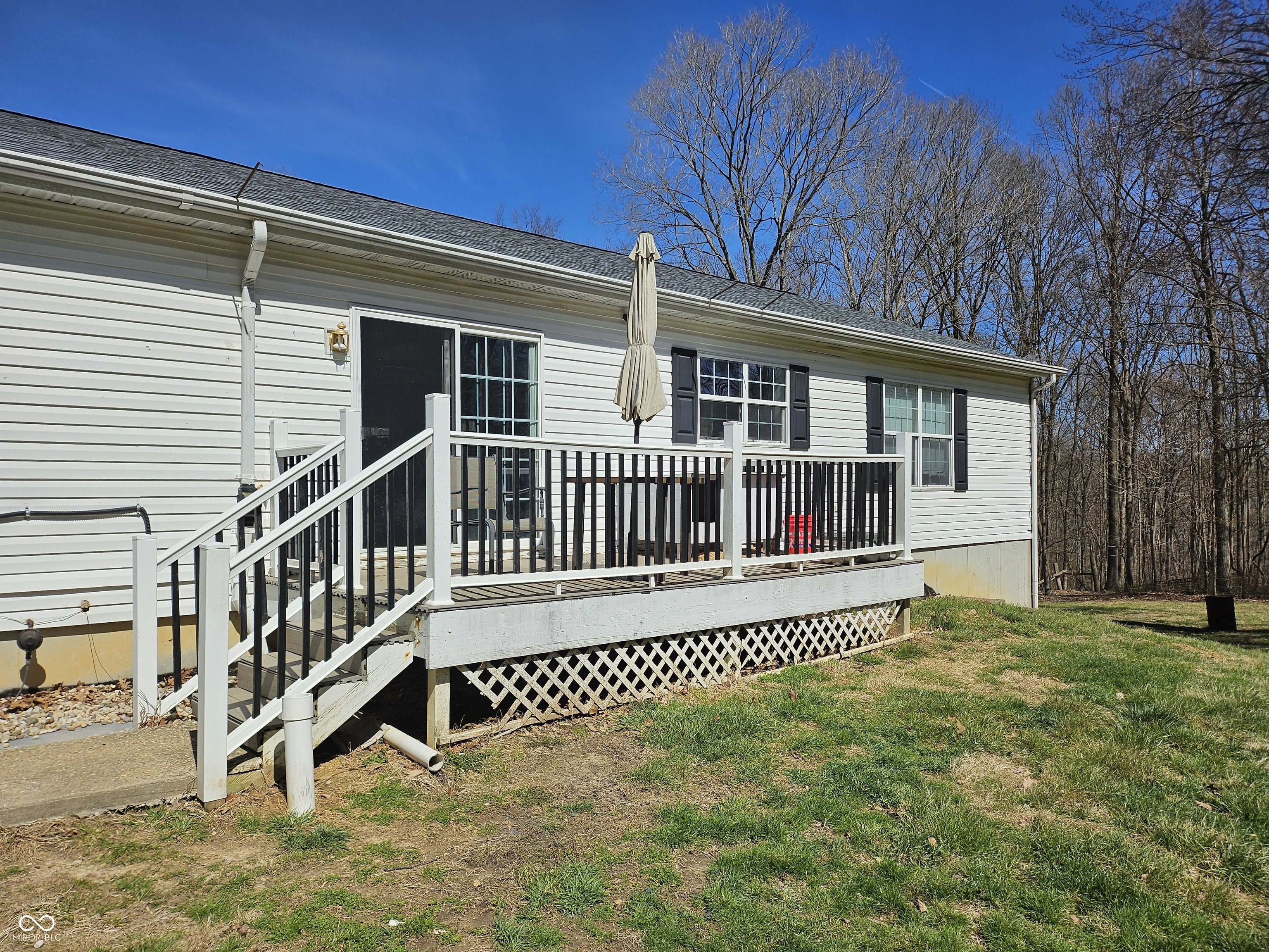 8585 Ridge Acres Drive