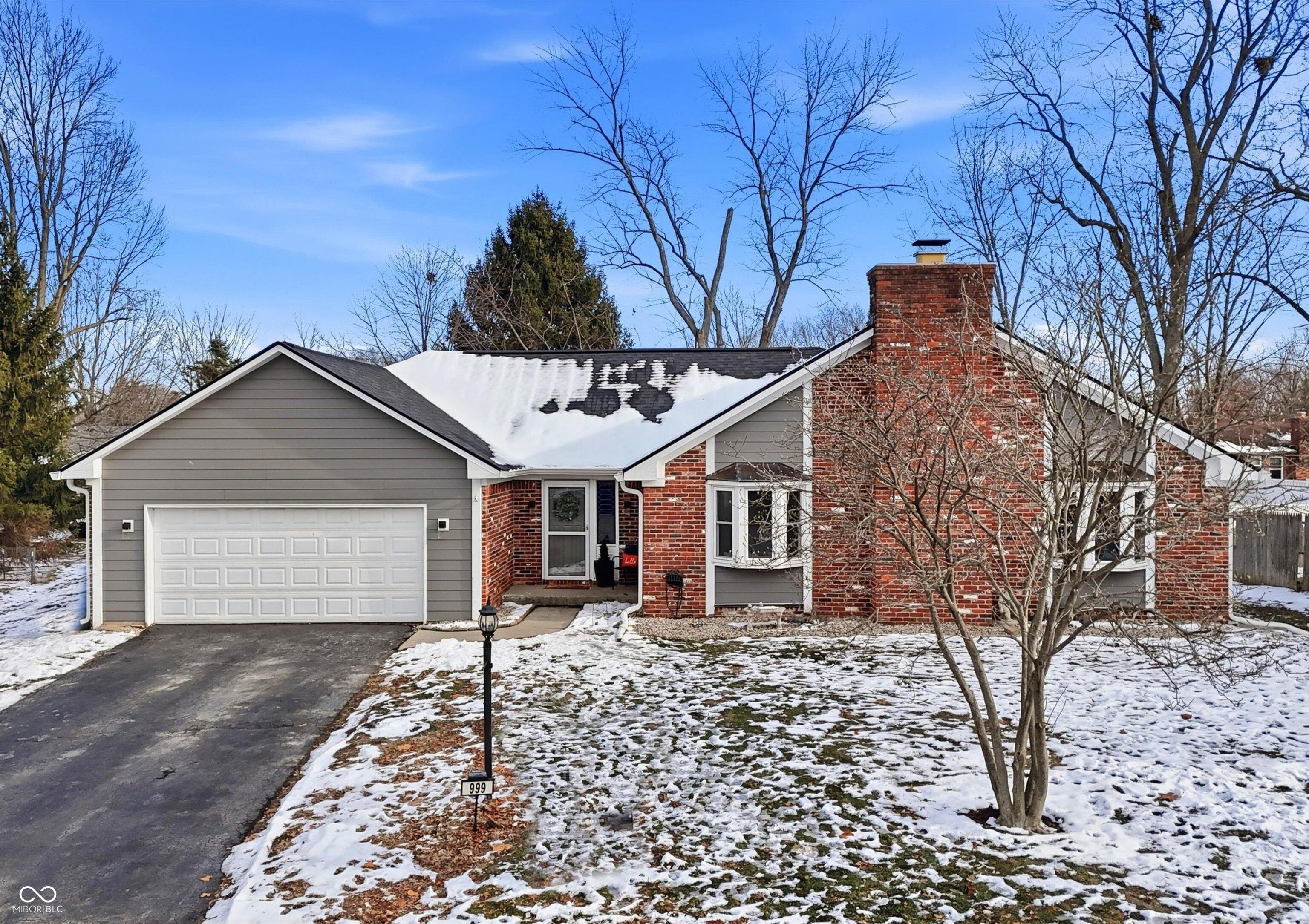 999 Shoreline Circle