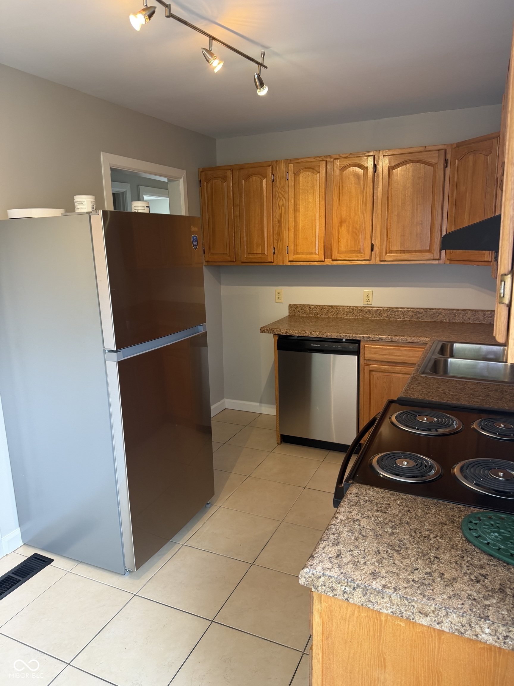 1617 E 45th Street