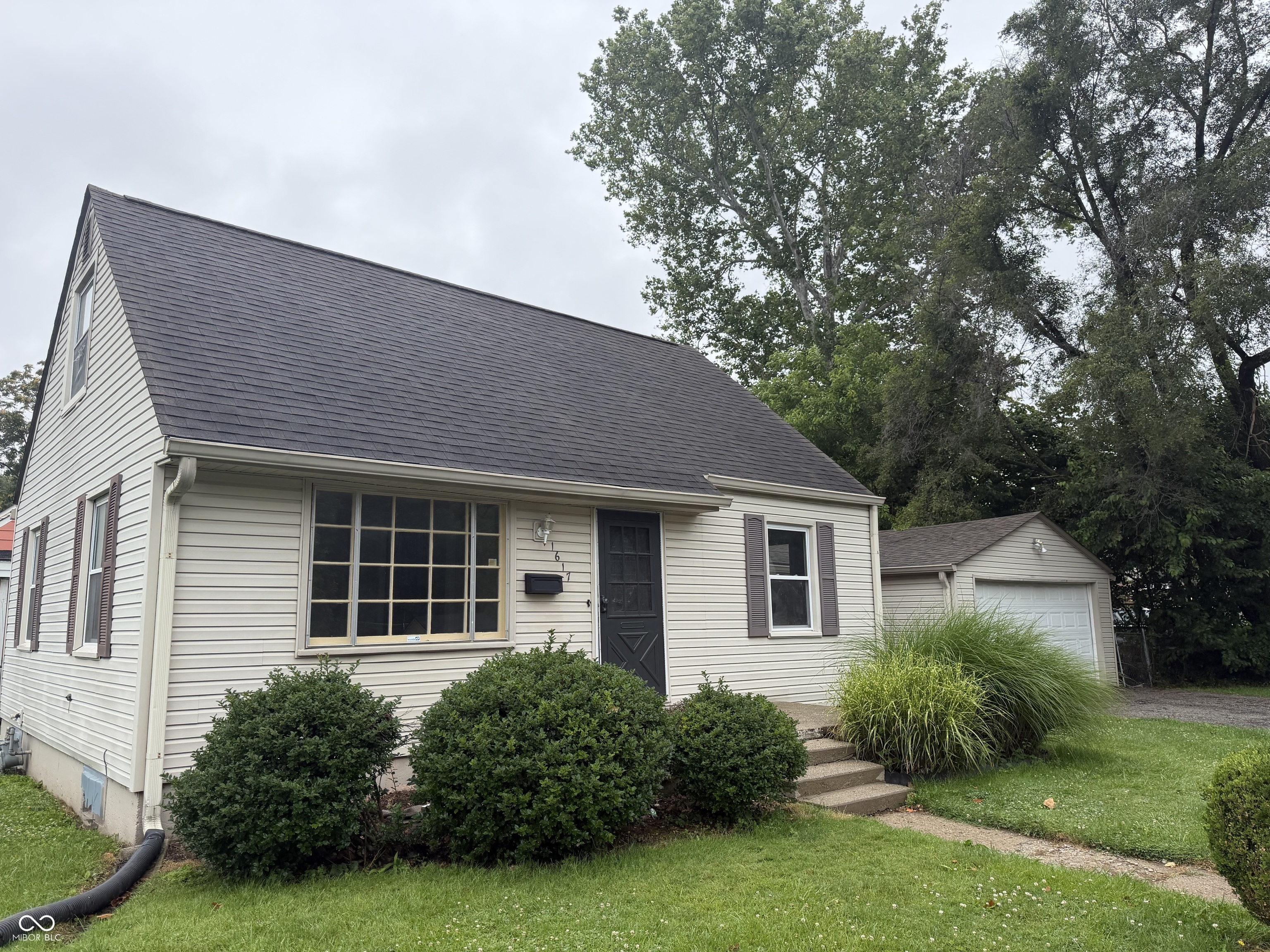 1617 E 45th Street