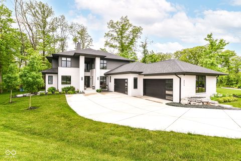 Photo of 3973 Club Ridge Estates Dr, Zionsville, IN 46077 (MLS # 22094546)