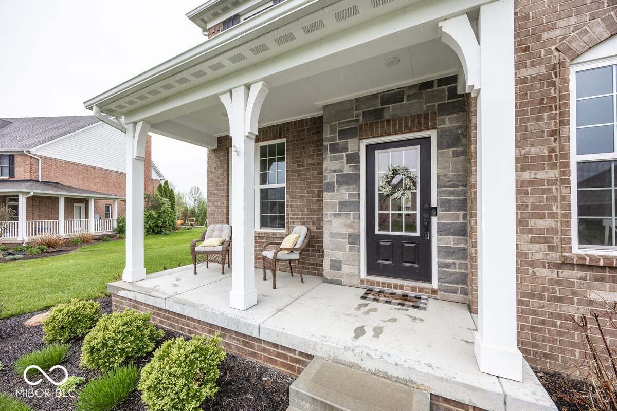2432 Scarlet Oak Drive