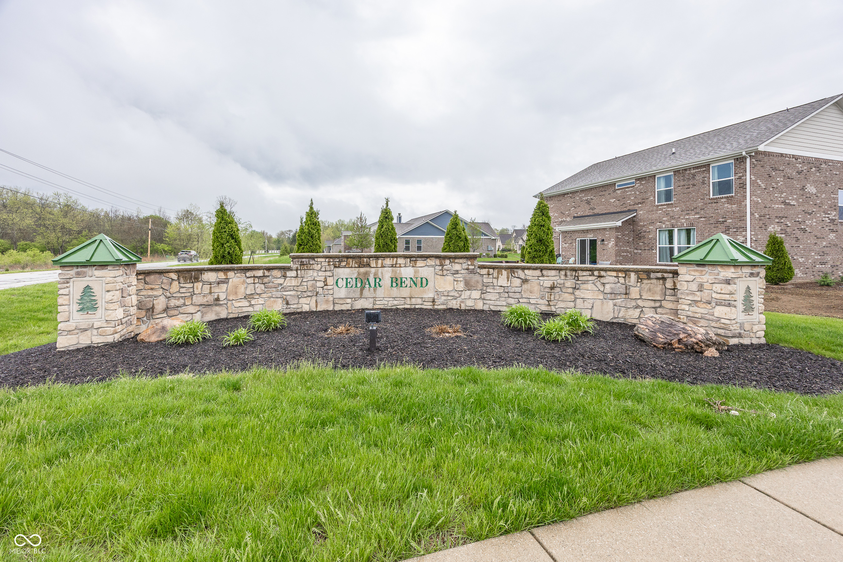 2432 Scarlet Oak Drive