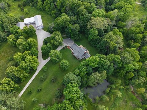 Photo of 530 E County Road 825 N, Bainbridge, IN 46105 (MLS # 22106033)