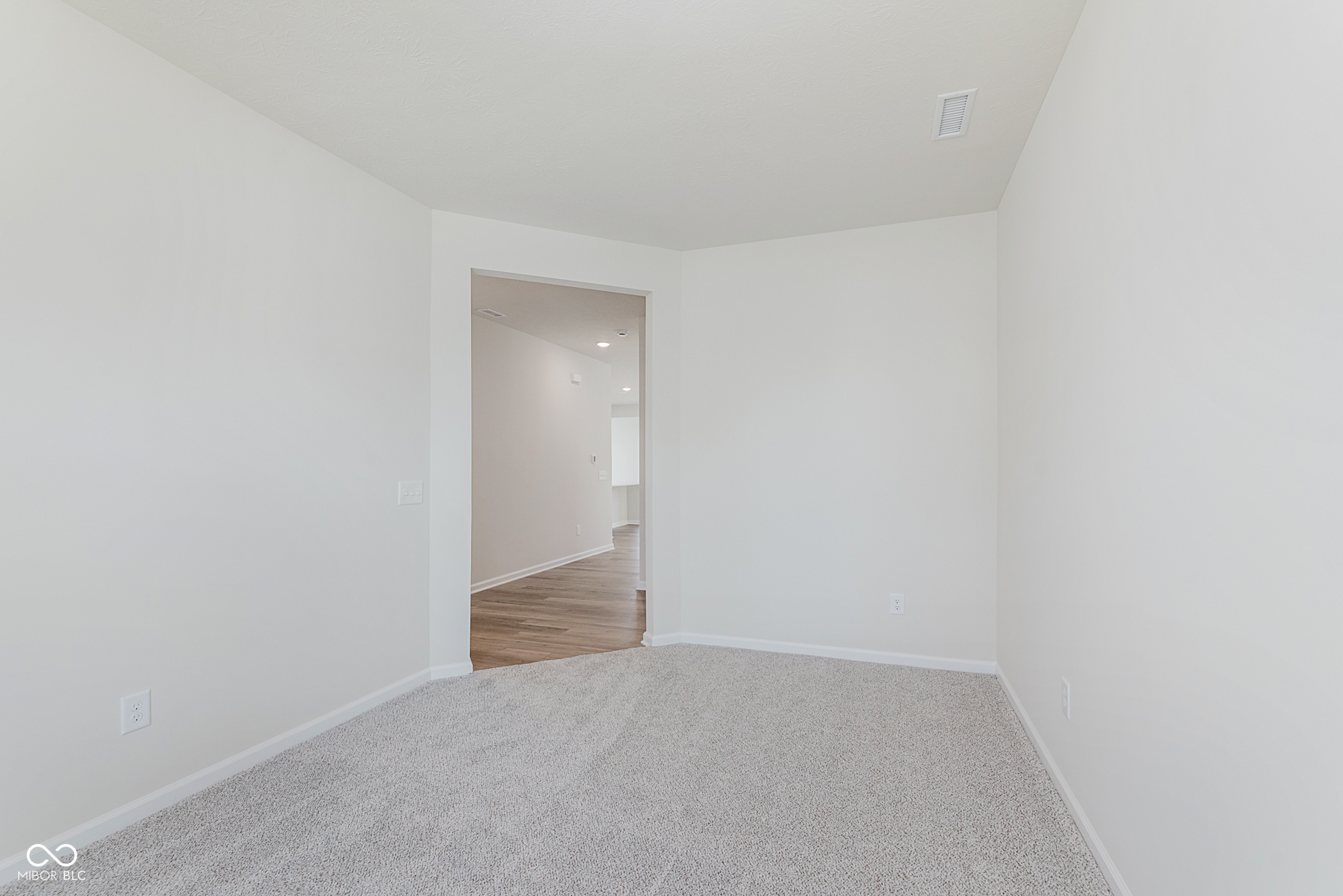 2568 Madison Lane