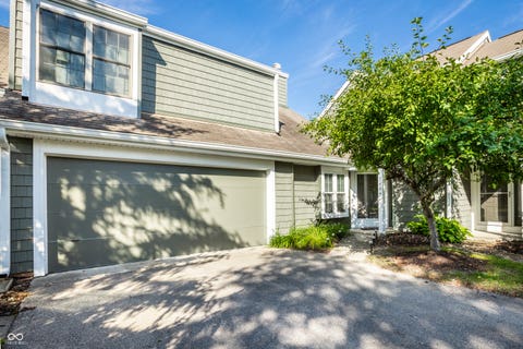 Photo of 7404 Harbour Isle, Indianapolis, IN 46240 (MLS # 22109288)