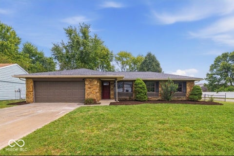 Photo of 4449 Aristocrat Circle, Indianapolis, IN 46235 (MLS # 22125325)
