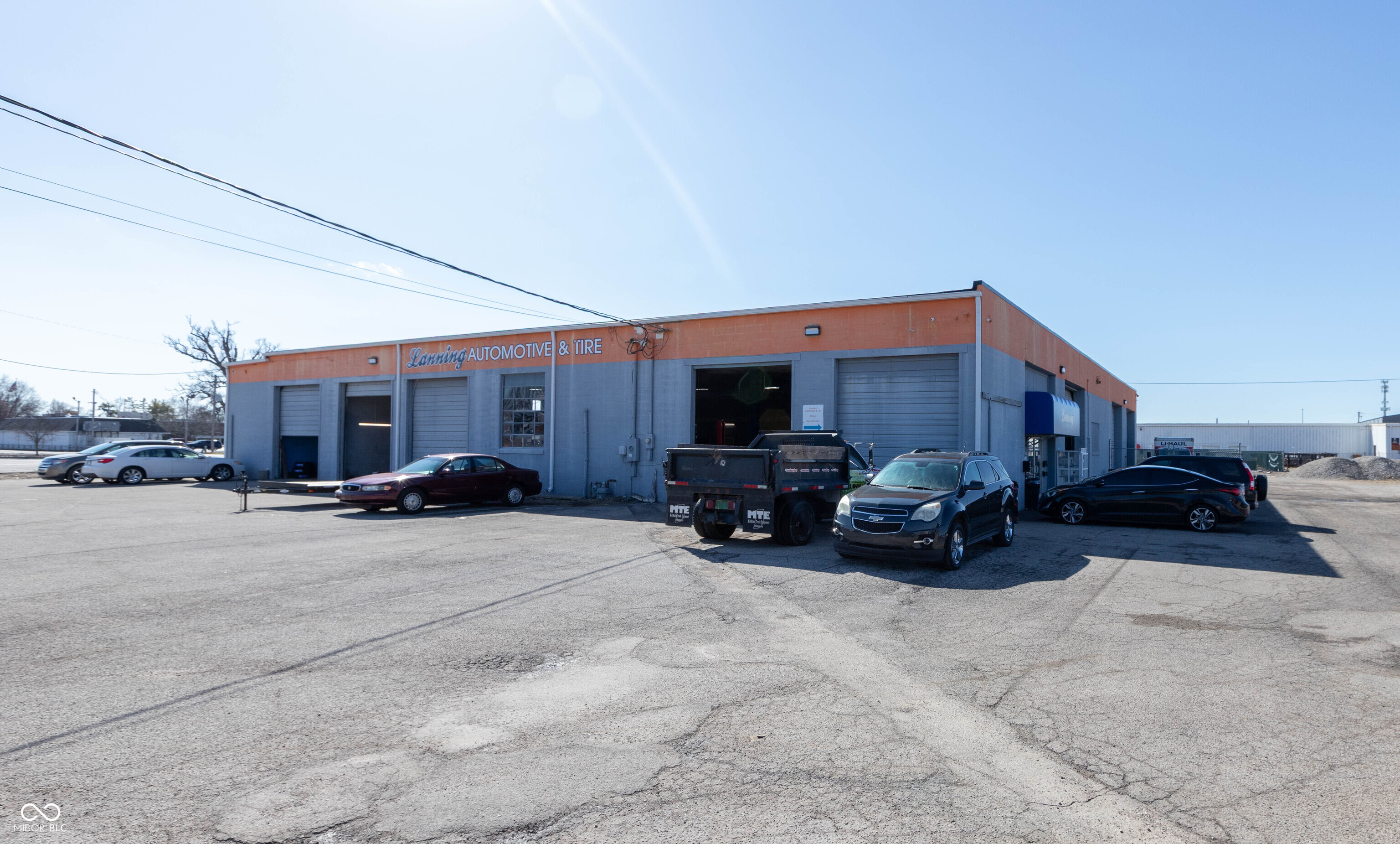 2660 Hawcreek Boulevard