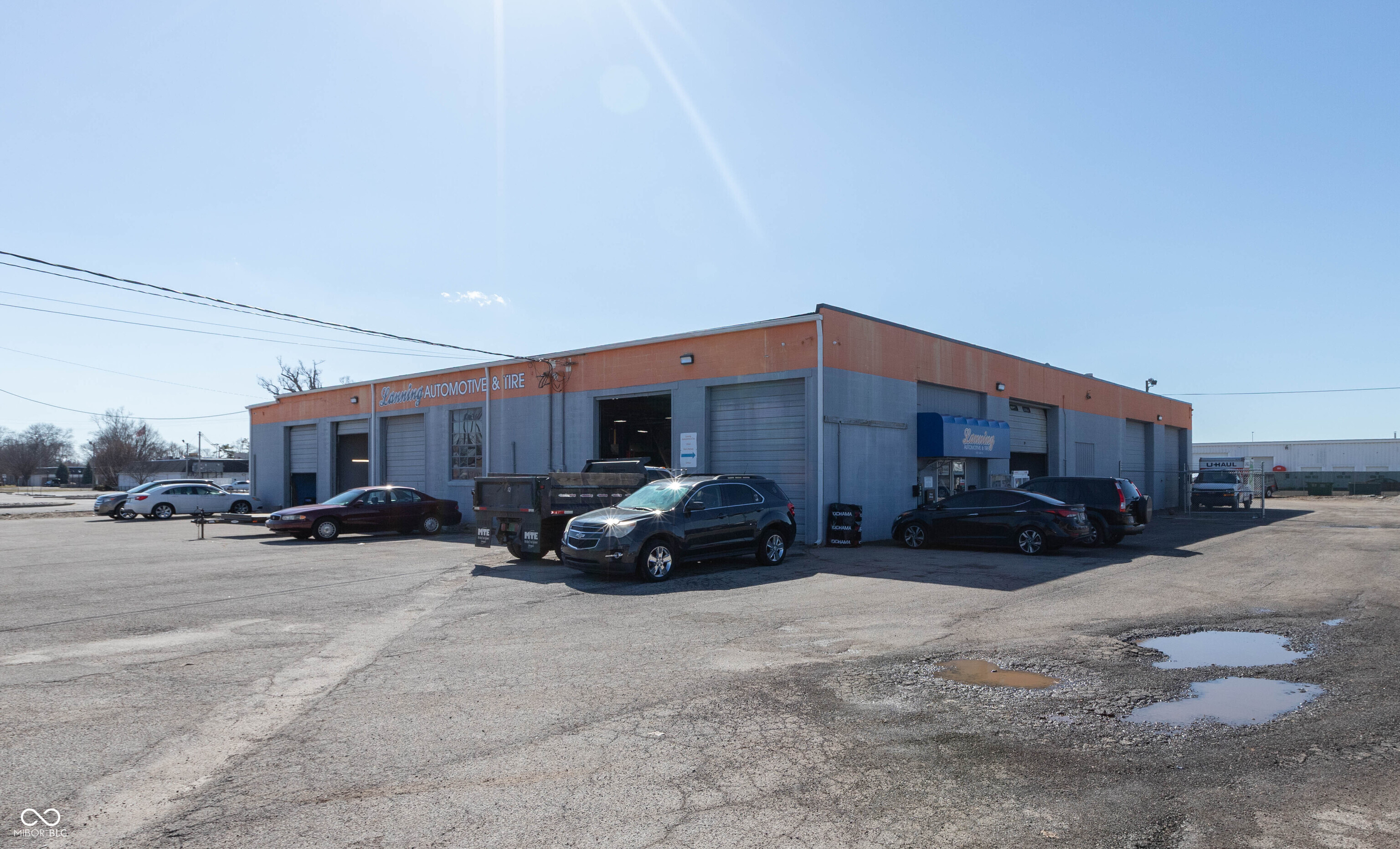 2660 Hawcreek Boulevard