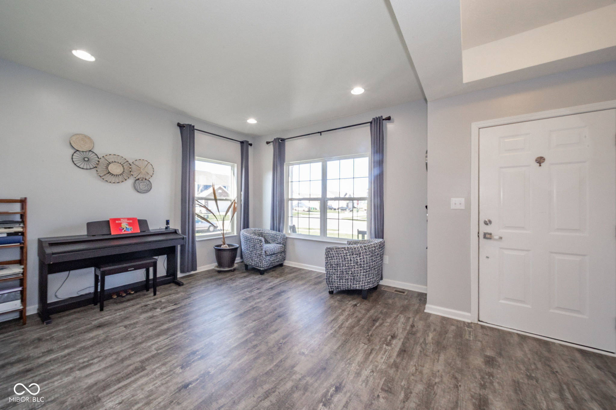 403 N Crystal Drive
