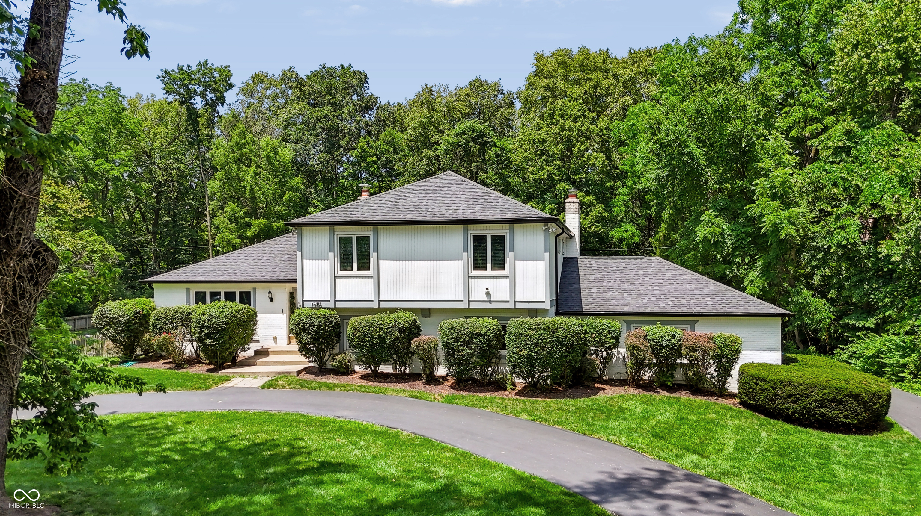 1040 Ridge Court