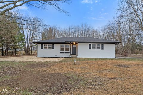 Photo of 10159 Hodge Road, Clayton, IN 46118 (MLS # 22076431)