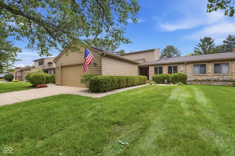 Photo of 332 Sandbrook Drive, Noblesville, IN 46062 (MLS # 22116812)