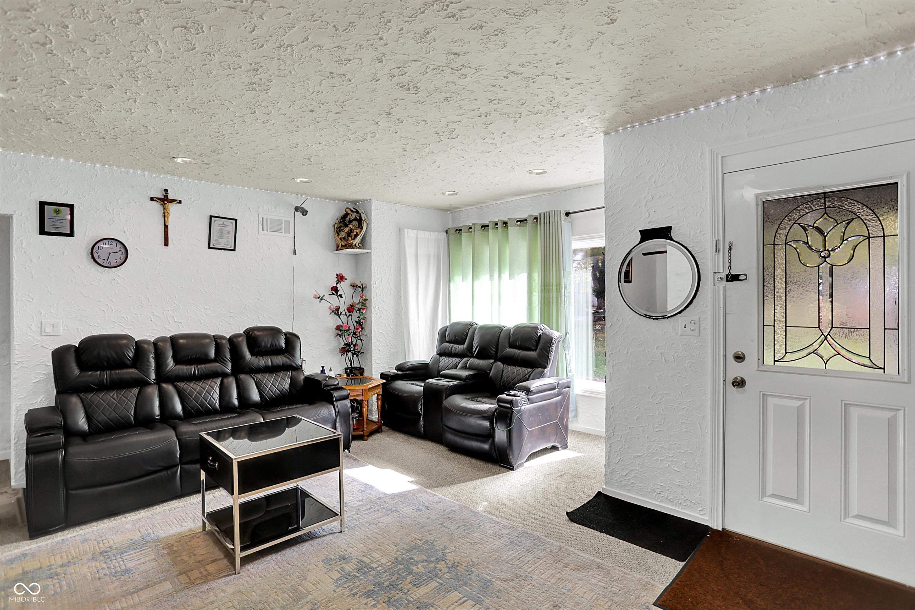 3220 Chamberlin Drive