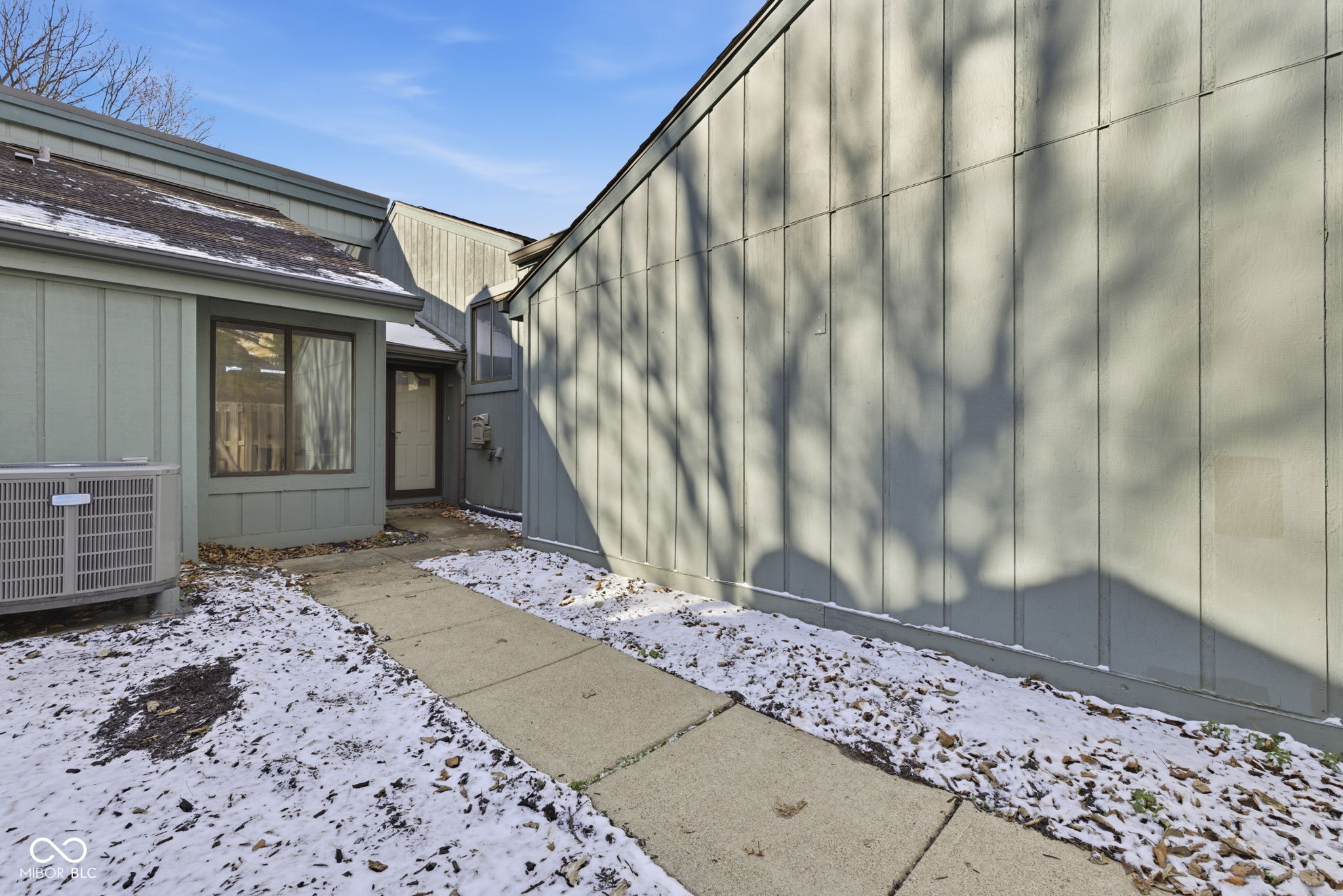 5097 Vantage Point Road B 2