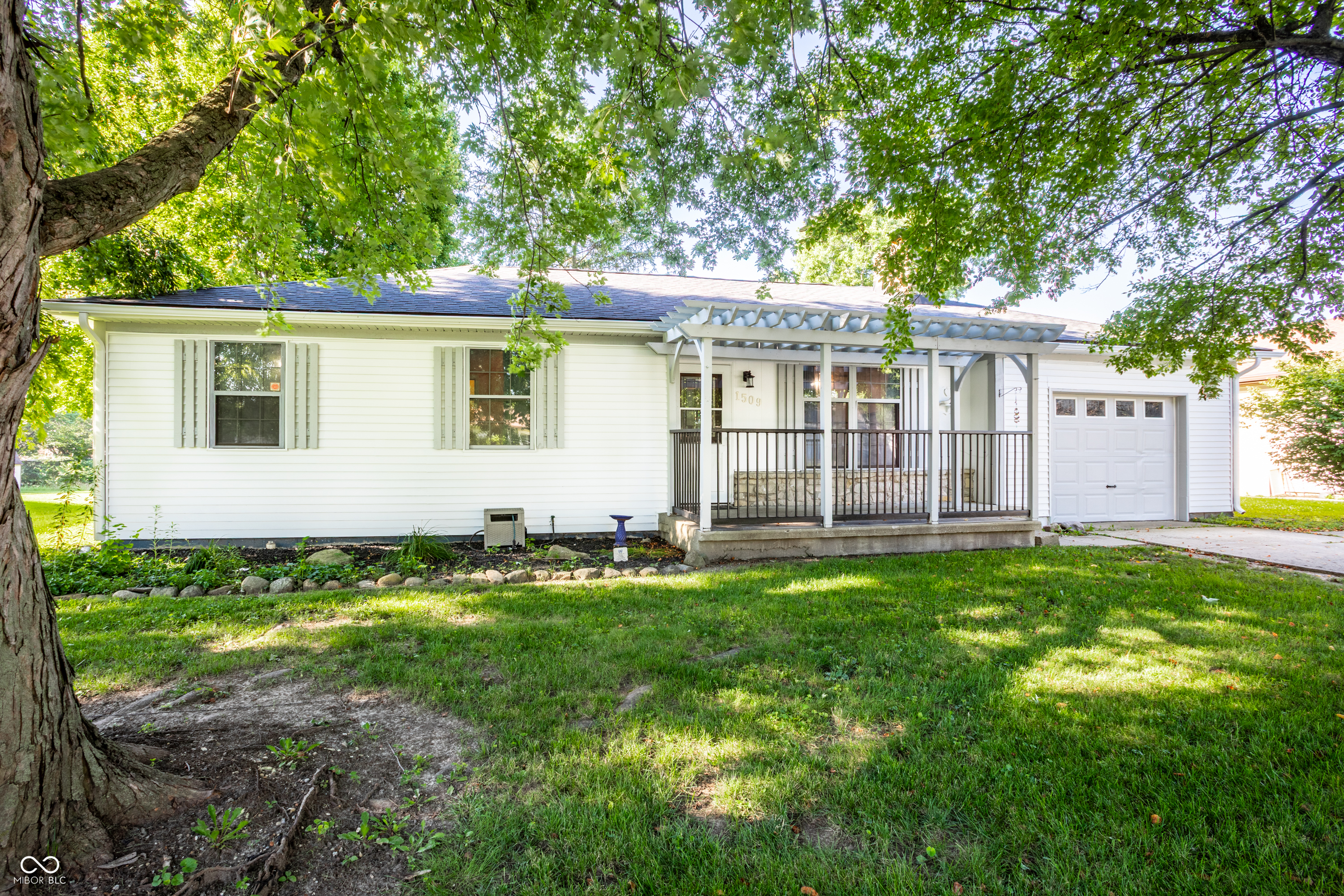 Photo 1 of 32 — 1509 Ashley Drive, Lebanon, IN 46052