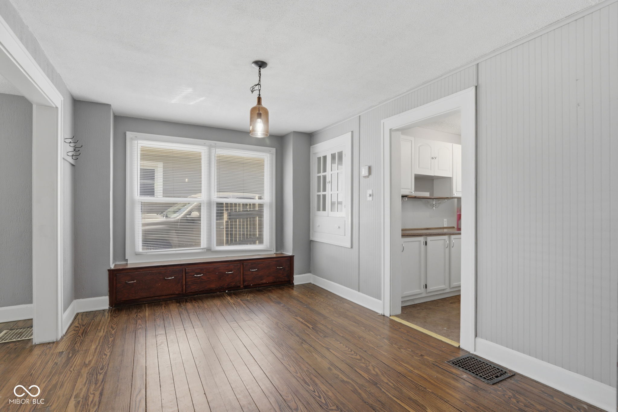 140 N 6th Avenue