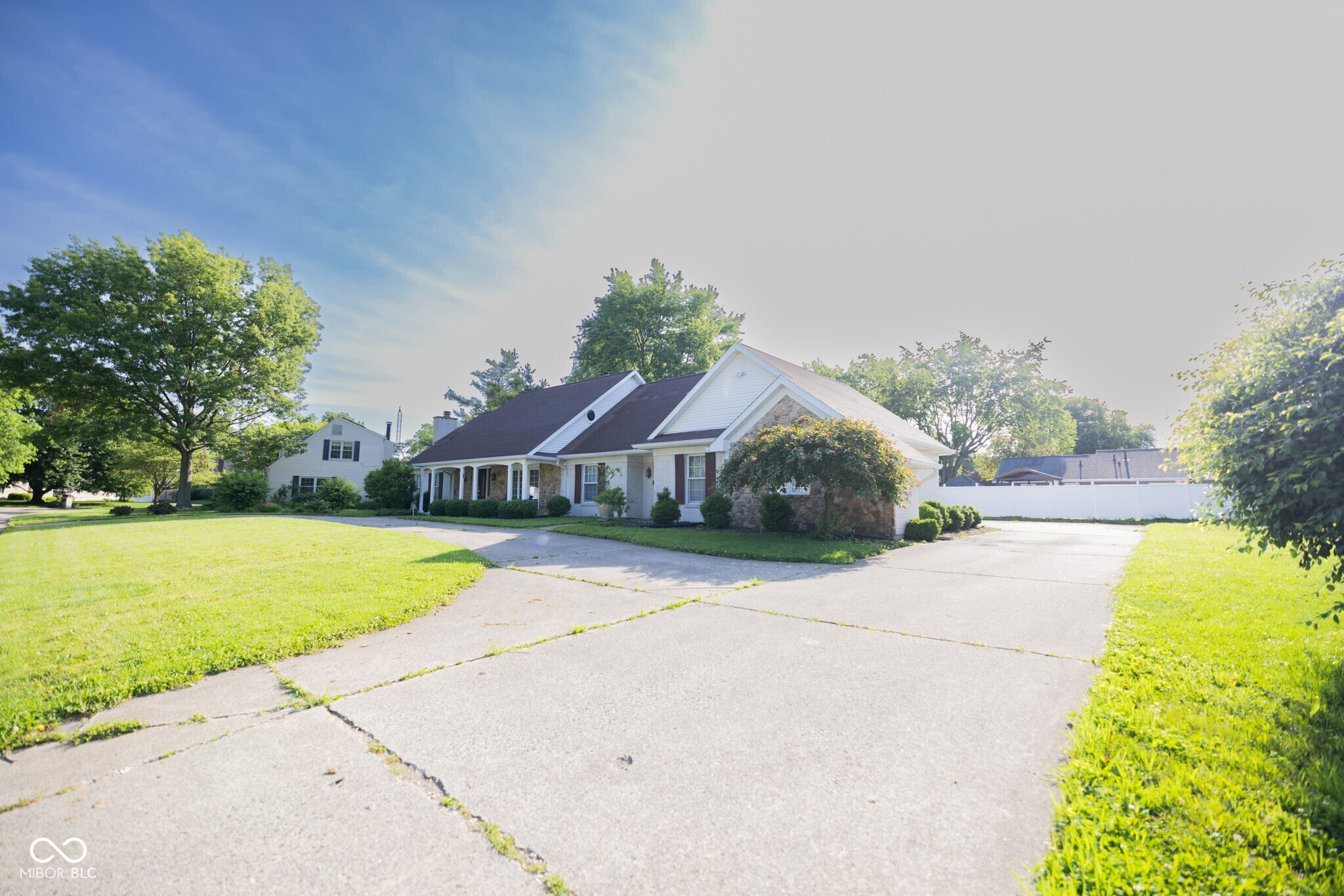 3900 N Vienna Woods Drive