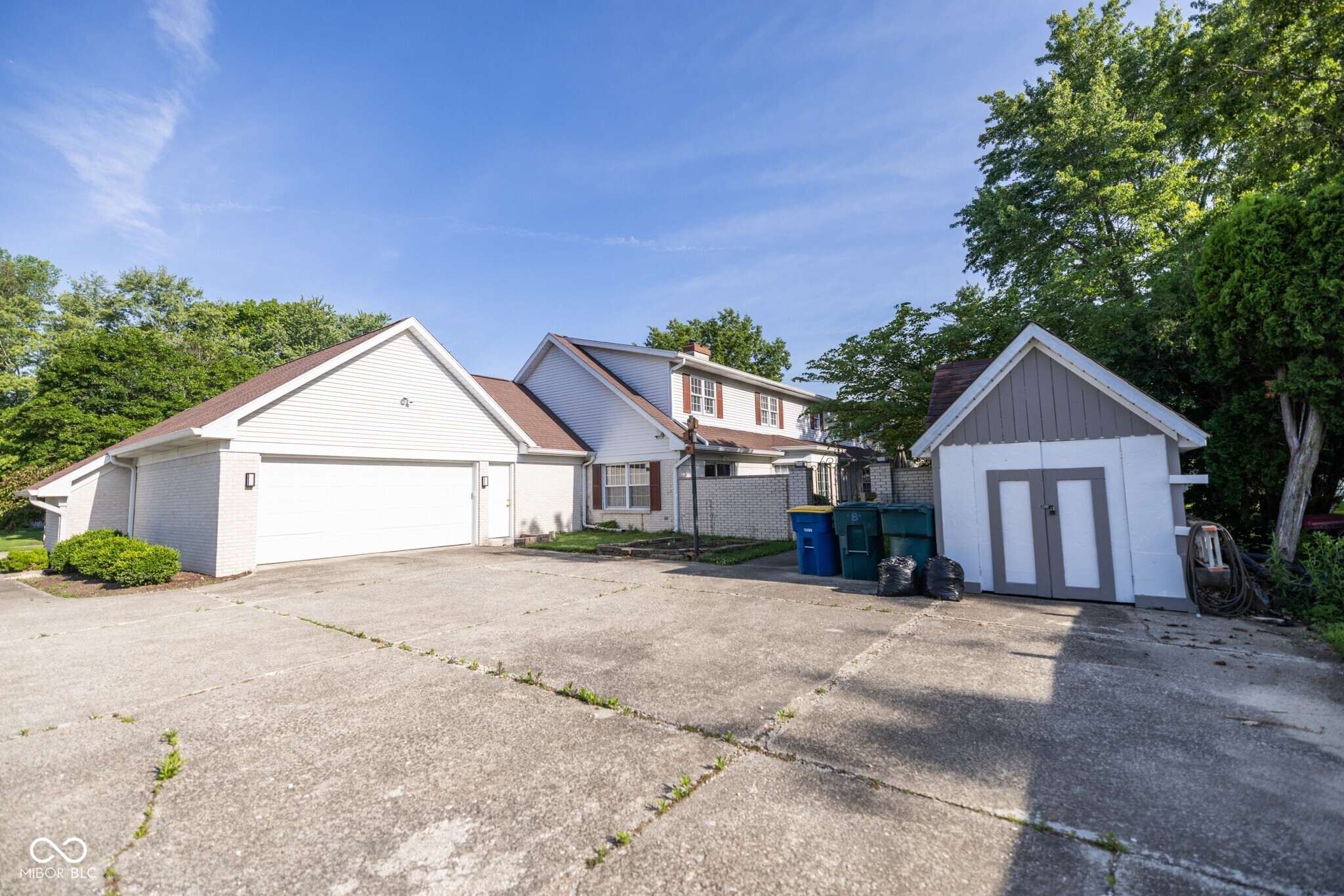 3900 N Vienna Woods Drive