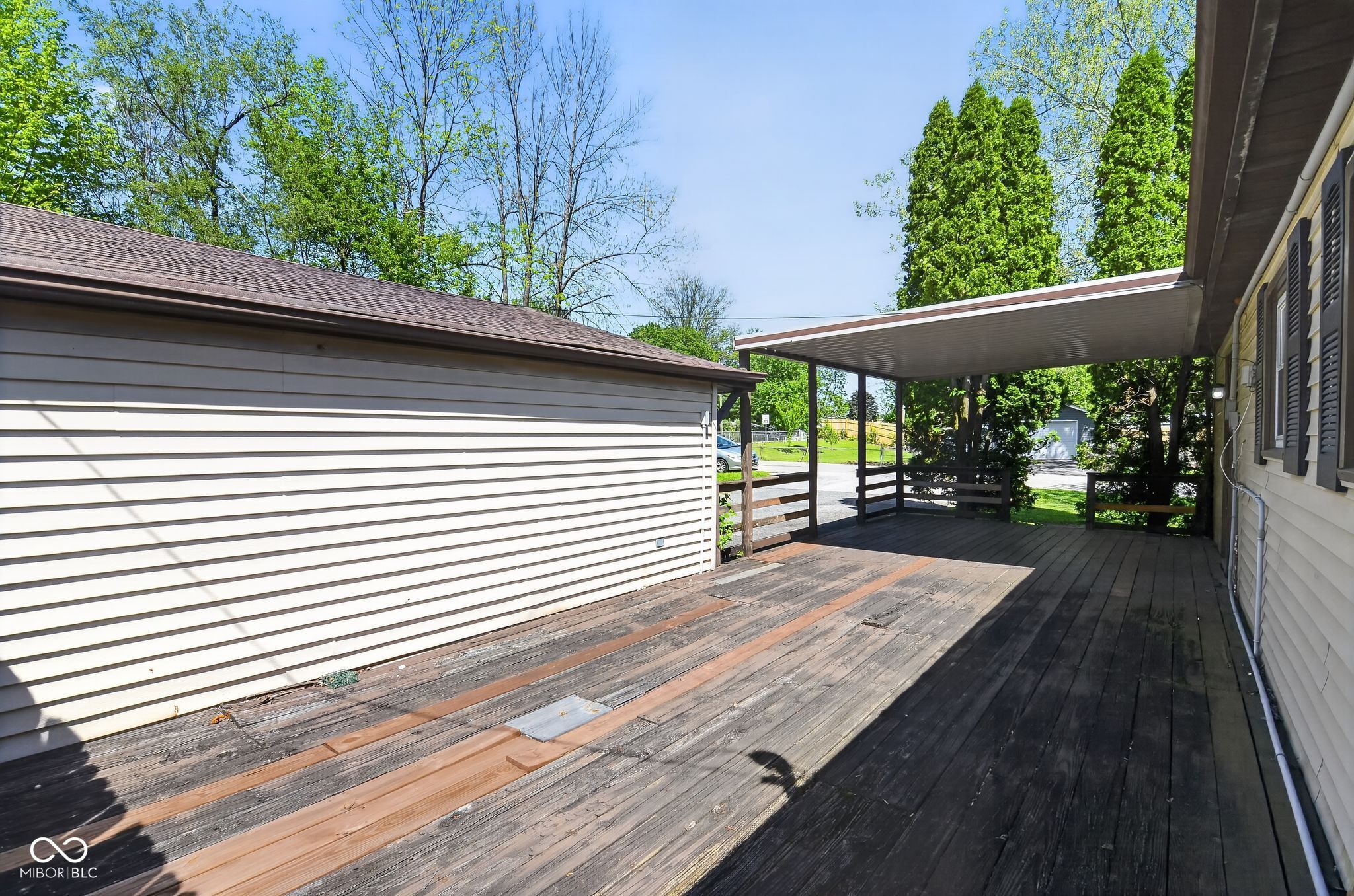 7324 North Drive