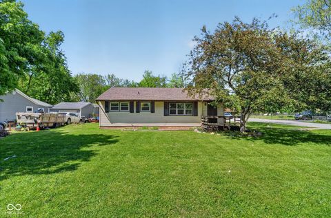 Photo of 7324 North Drive, Indianapolis, IN 46226 (MLS # 22098185)
