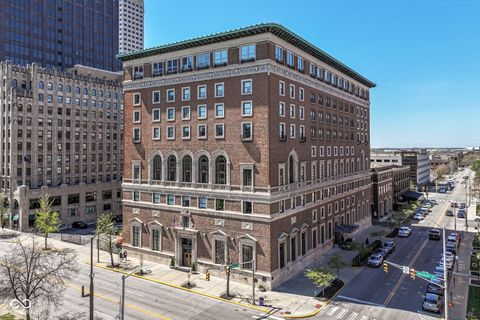 Photo of 350 N Meridian Street #709, Indianapolis, IN 46204 (MLS # 22093321)