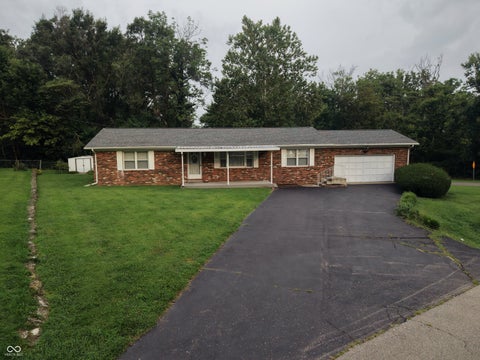 Photo of 707 N Davidson Street, Greensburg, IN 47240 (MLS # 22120433)