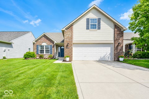 Photo of 624 Daniel Court, Westfield, IN 46074 (MLS # 22119867)
