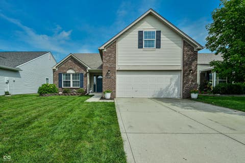 Photo of 624 Daniel Court, Westfield, IN 46074 (MLS # 22119867)