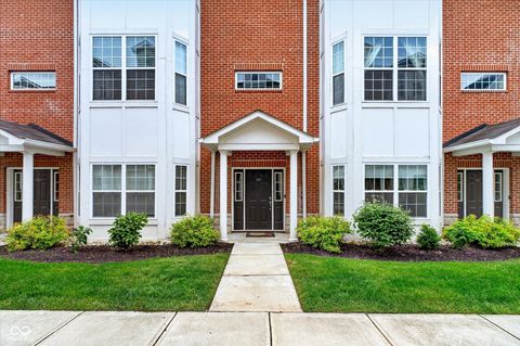 Photo of 856 S Park Trail Drive, Carmel, IN 46032 (MLS # 22100454)