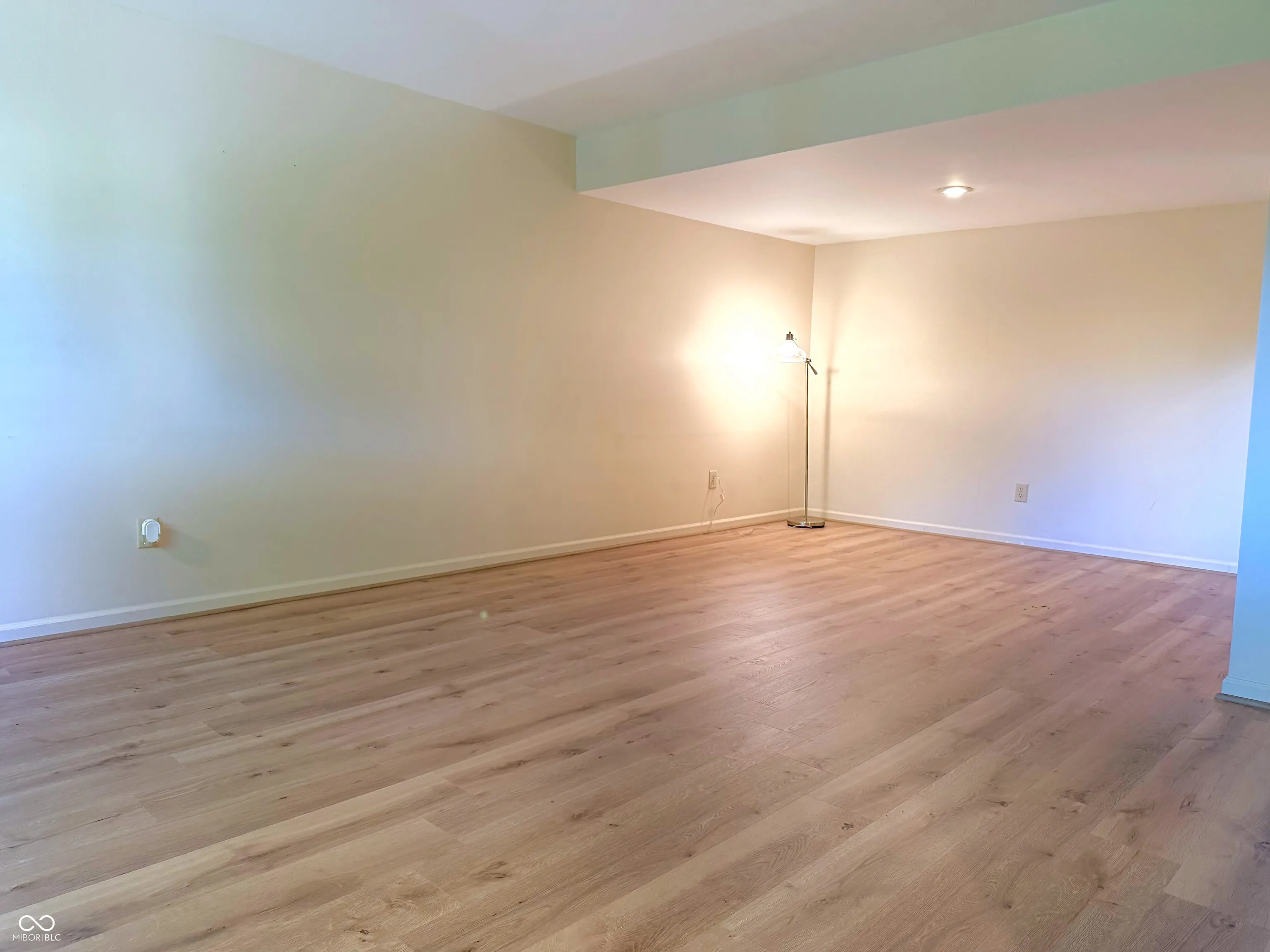 Columbus, Indiana 47203, United States, 3 Bedrooms Bedrooms, ,3 BathroomsBathrooms,Residential,Active,140014