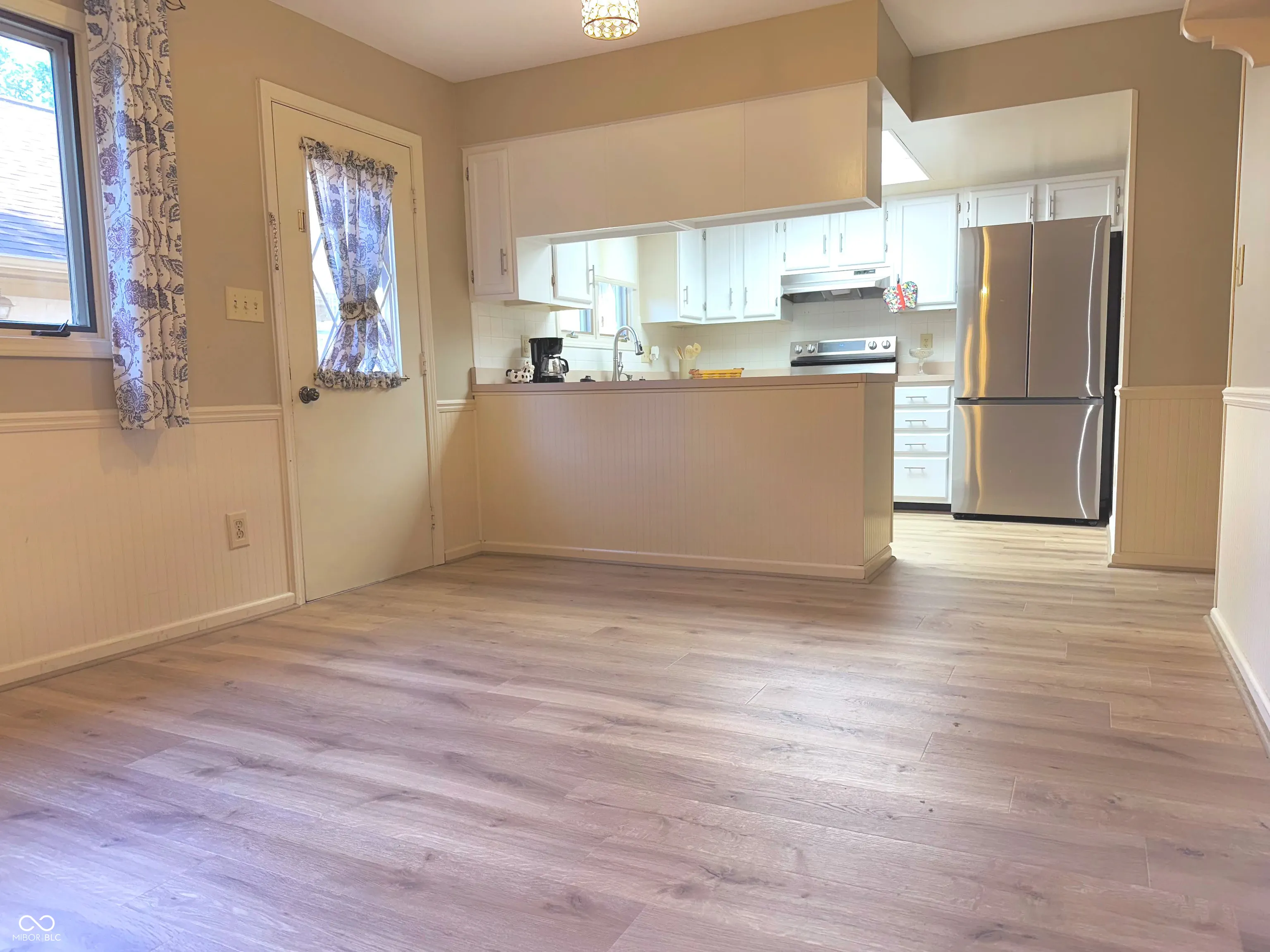 Columbus, Indiana 47203, United States, 3 Bedrooms Bedrooms, ,3 BathroomsBathrooms,Residential,Active,140014