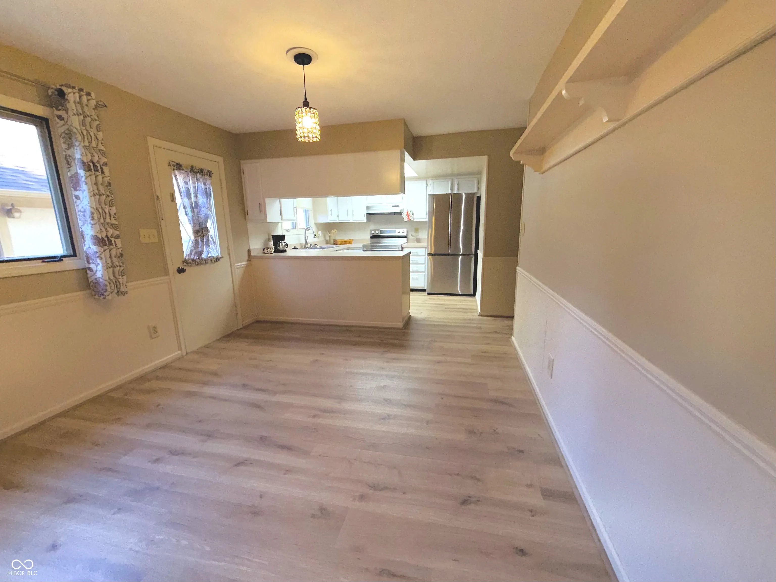 Columbus, Indiana 47203, United States, 3 Bedrooms Bedrooms, ,3 BathroomsBathrooms,Residential,Active,140014