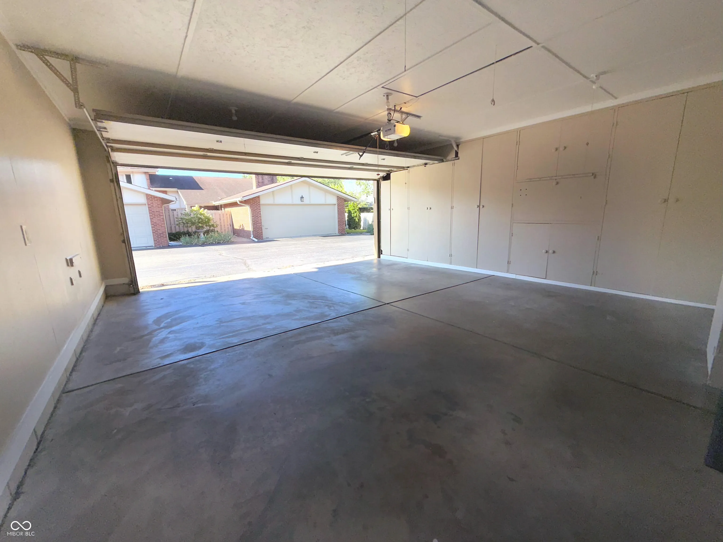 Columbus, Indiana 47203, United States, 3 Bedrooms Bedrooms, ,3 BathroomsBathrooms,Residential,Active,140014