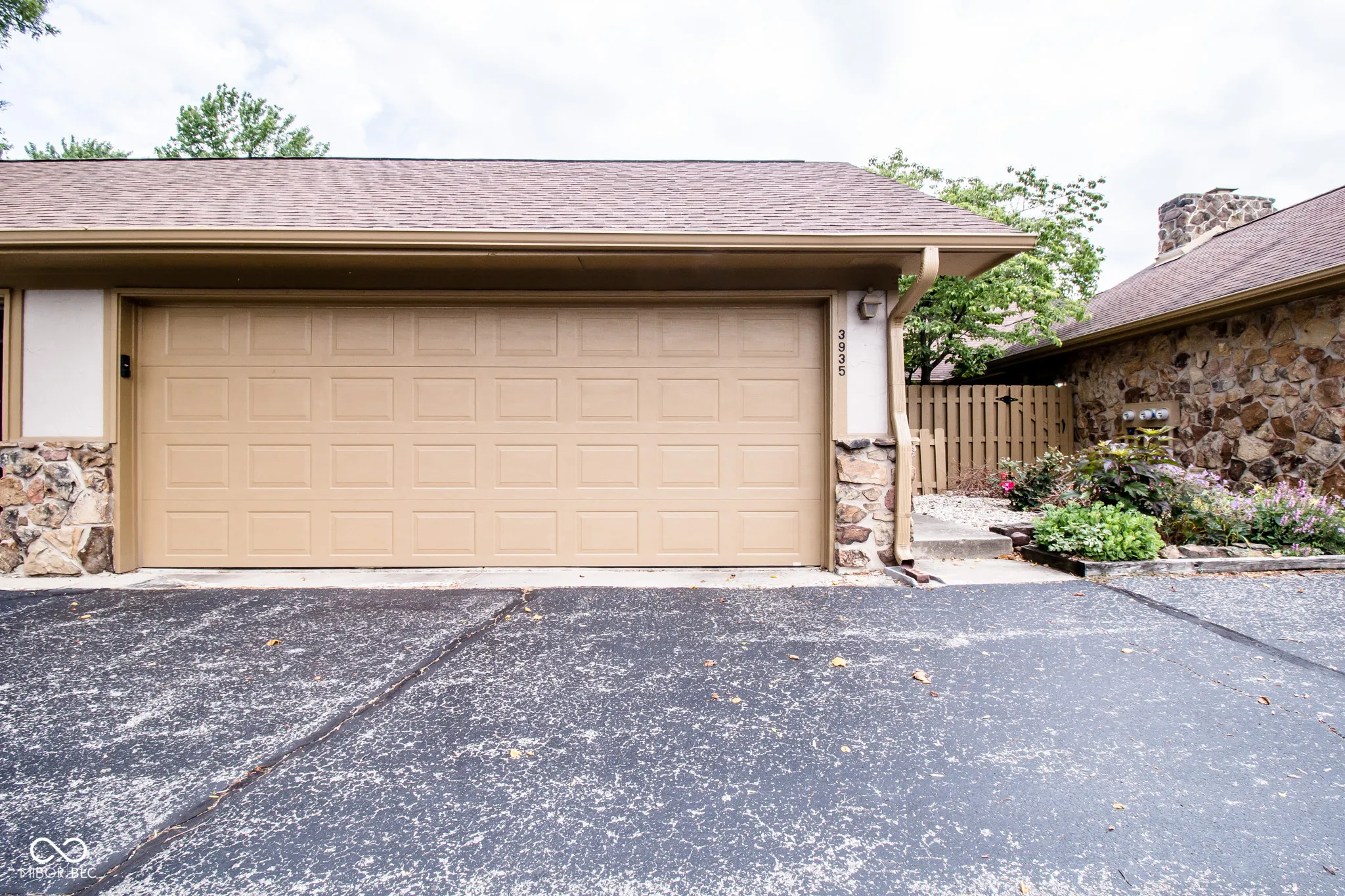 Columbus, Indiana 47203, United States, 3 Bedrooms Bedrooms, ,3 BathroomsBathrooms,Residential,Active,140014