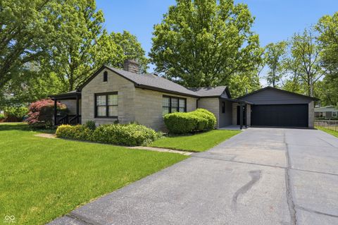 Photo of 211 W McKenzie Road, Greenfield, IN 46140 (MLS # 22101365)