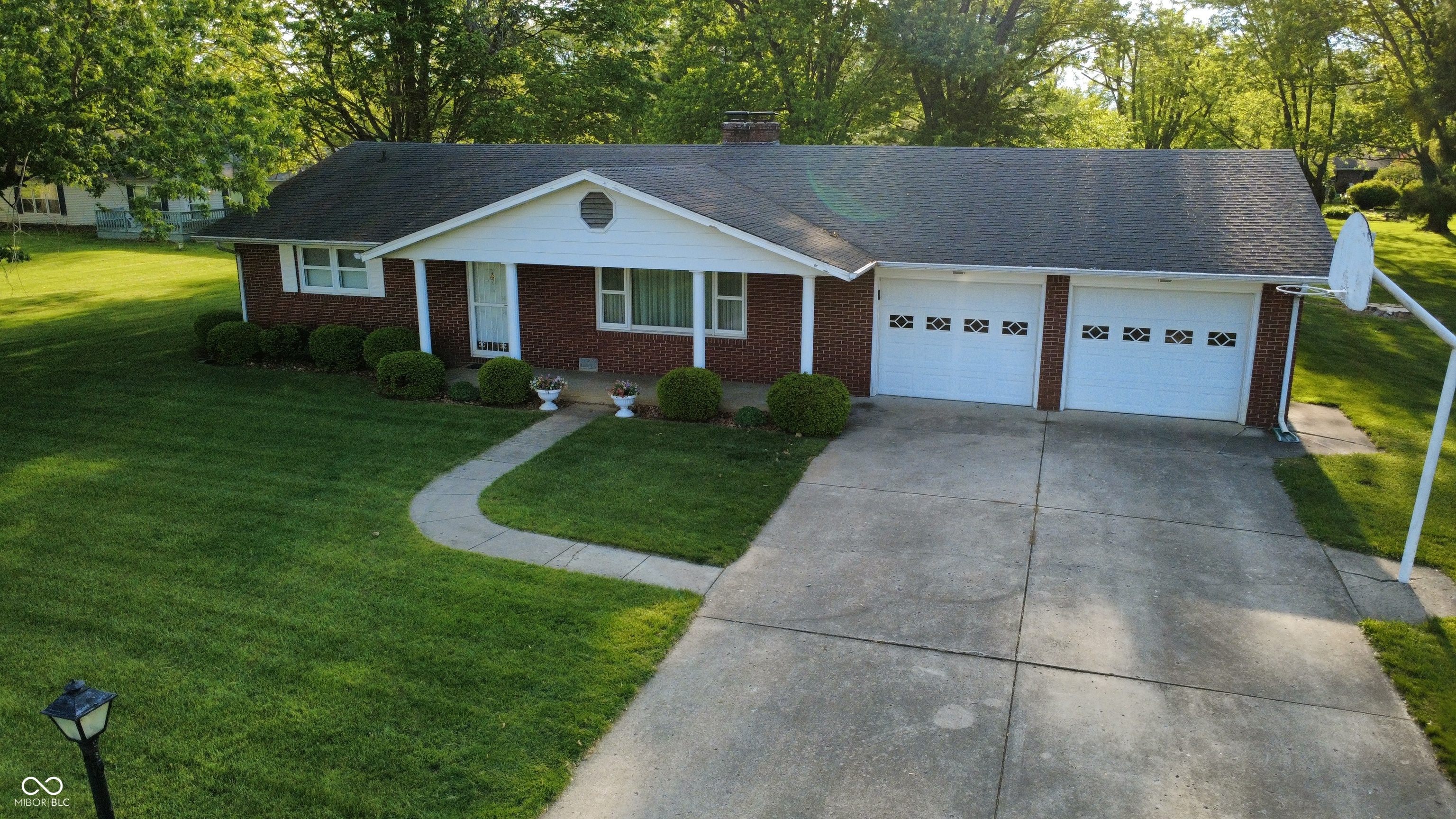 5939 N Heritage Lane